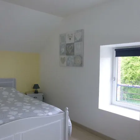 Vakantiehuis Les Hirondelles De La Baie Vains