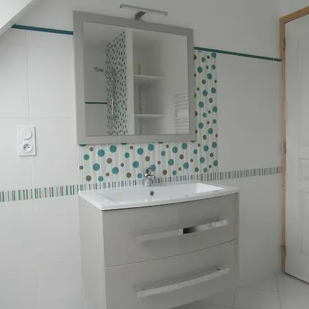 Les Hirondelles De La Baie * Vains