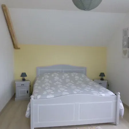 Les Hirondelles De La Baie Dom wakacyjny Vains