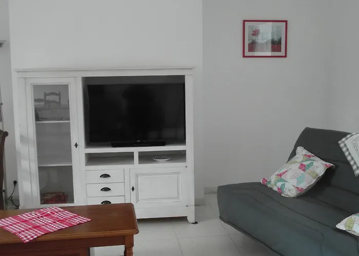 Les Hirondelles De La Baie Semesterbostad Vains