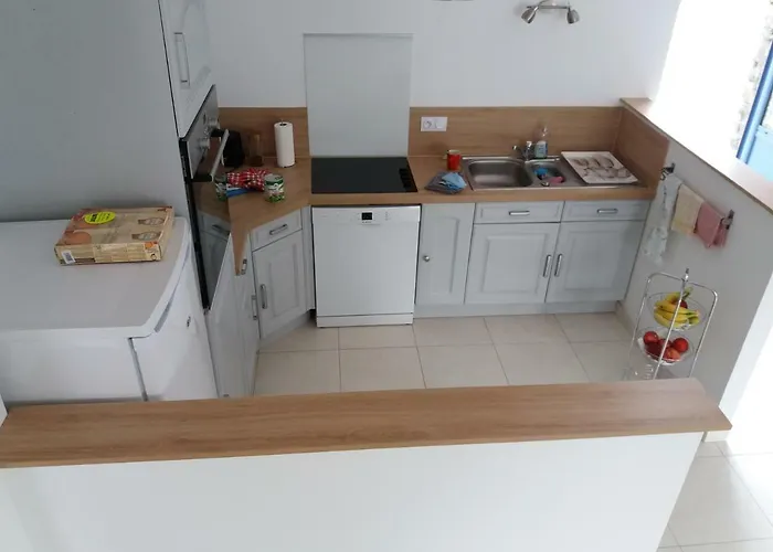 Les Hirondelles De La Baie * Vains